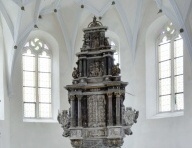 Biskup Jan Baxant požehná unikátní oltář