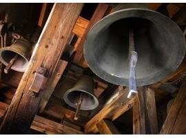 Výzva ke zvonění zvonů 8. května 