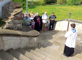 Poutní den na Květnově